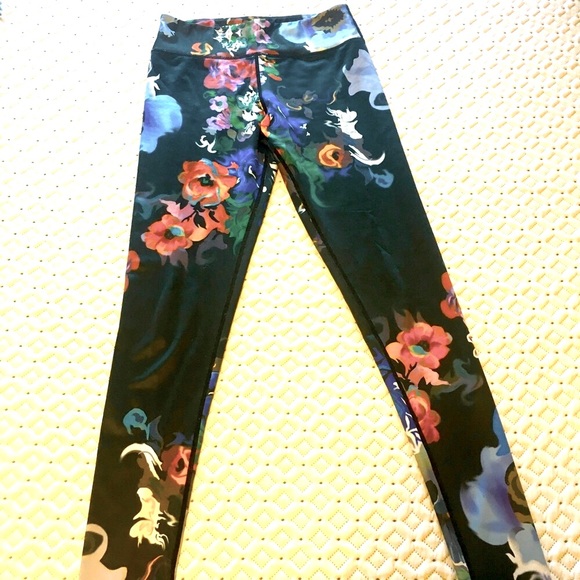 Wild floral full leg yoga pant - Picture 2 of 4